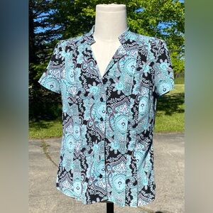 Dana Buchman M short sleeve pleated top 6 button Black/white/teal ~ wrinkle free